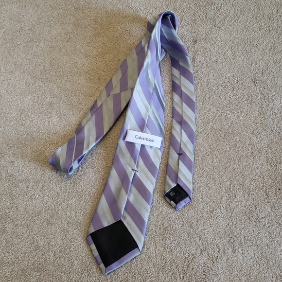 Calvin Klein Tie - Picture 3 of 4